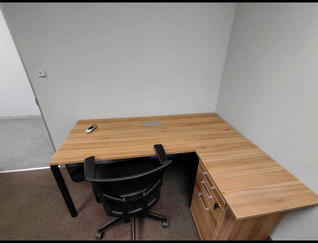 15M² OFFICE TO LET IN HURLINGHAM